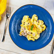 Tortellini panna e prosciutto